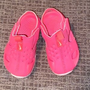 Nike sandals• pink• 4c